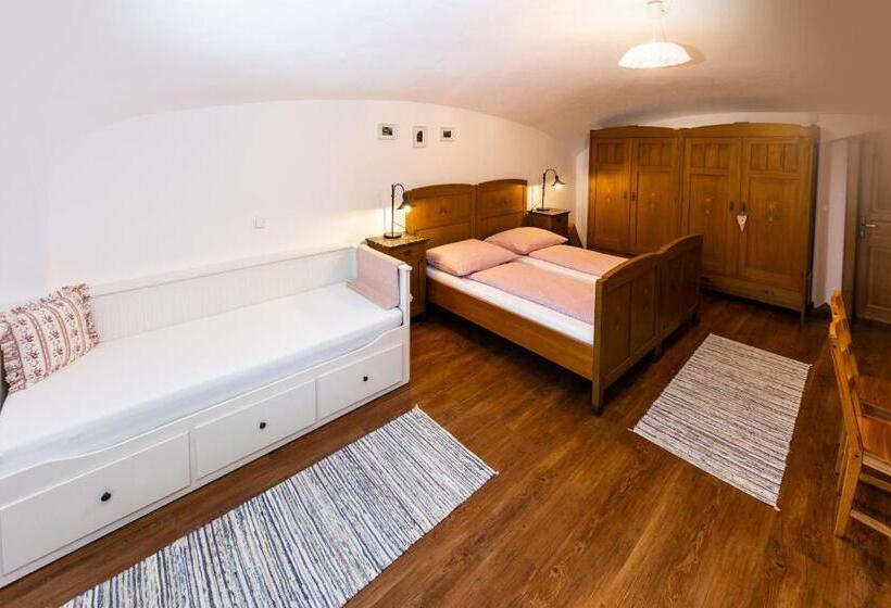 패밀리 스위트, Penzion Na Fojtství