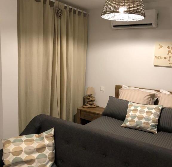 Номер Стандарт Вид на Сад, Auberge De Pachoquin