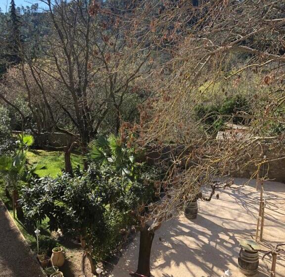 Номер Стандарт Вид на Сад, Auberge De Pachoquin