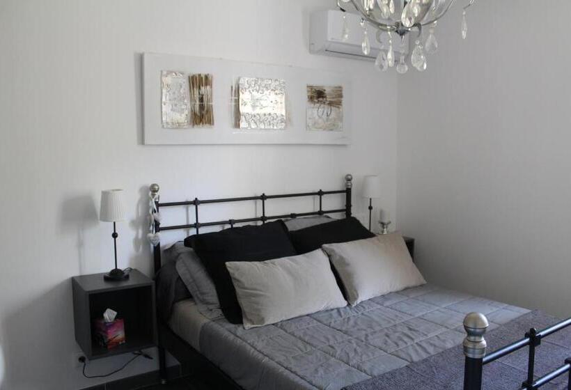 Номер Стандарт, Auberge De Pachoquin