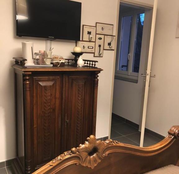 Номер Стандарт Вид на Горы, Auberge De Pachoquin