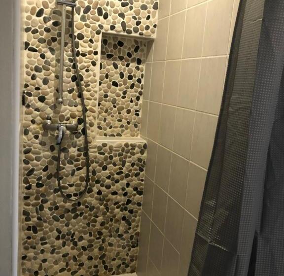 Семейный Номер, Auberge De Pachoquin