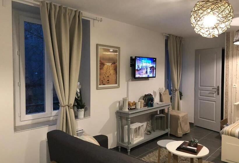 Номер Стандарт Вид на Сад, Auberge De Pachoquin