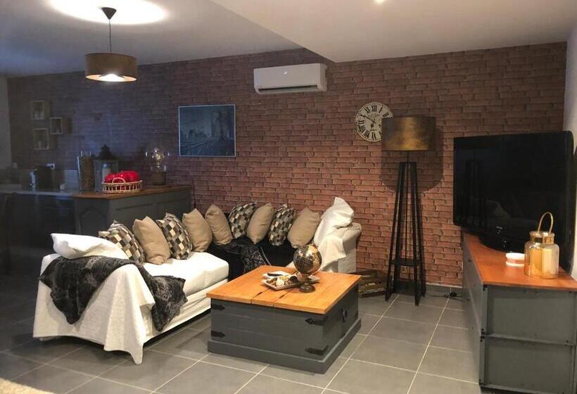 Семейный Номер, Auberge De Pachoquin