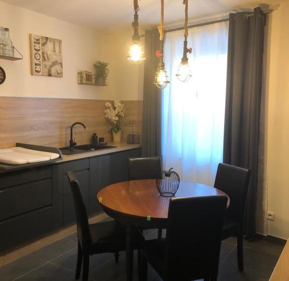 Семейный Номер, Auberge De Pachoquin