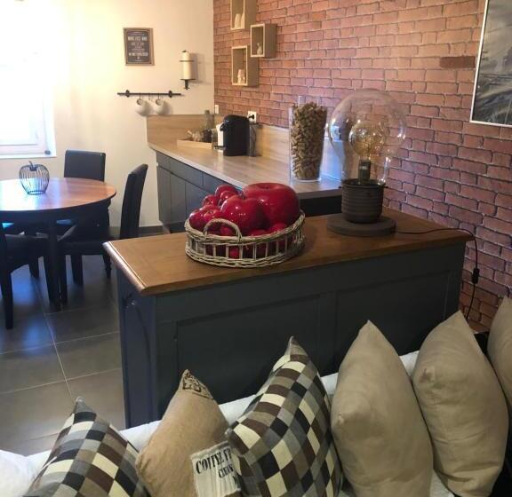 家庭间, Auberge De Pachoquin