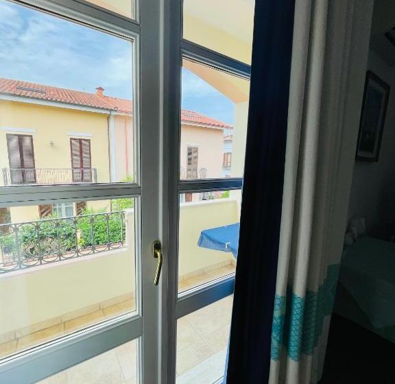 Номер Стандарт с Балконом, B&b Tre