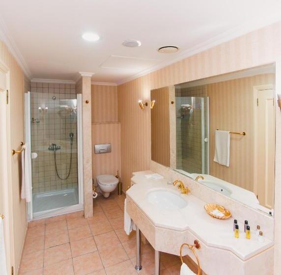 سوییت, акку