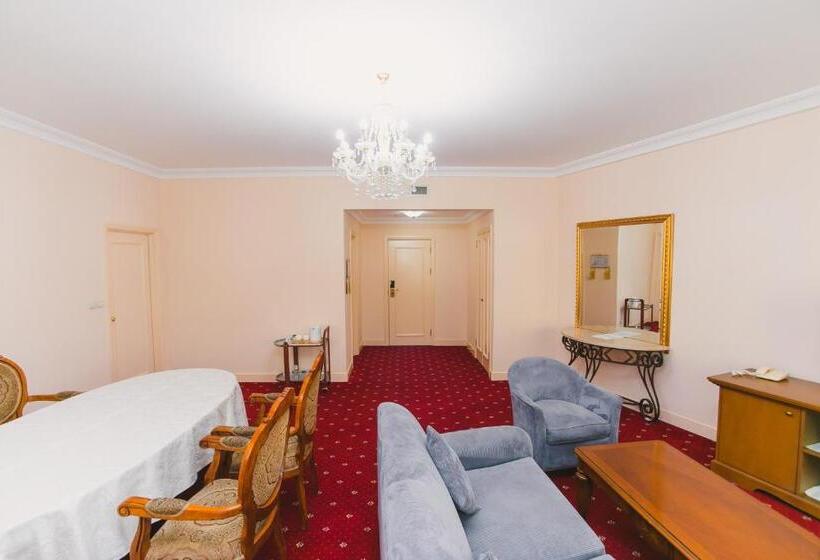 سوییت, акку