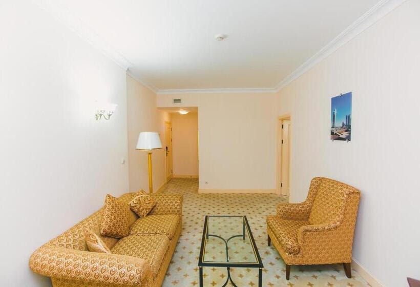 سوییت جونیور, акку