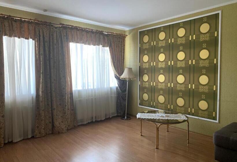 آپارتمان 1 خوابه, Avtoport Restorant Hotel Complex