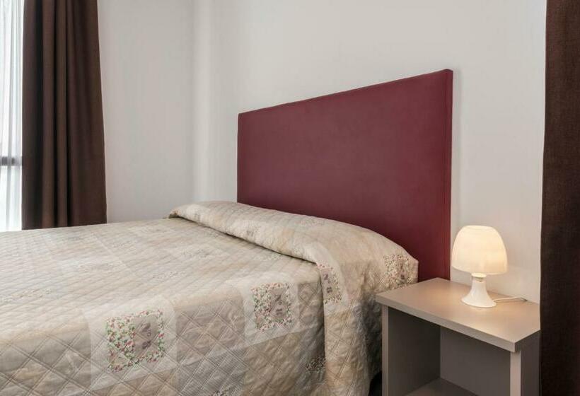 スタンダードルーム, Affitta Camere Elena