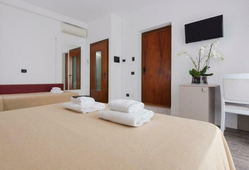 スタンダードルーム, Affitta Camere Elena