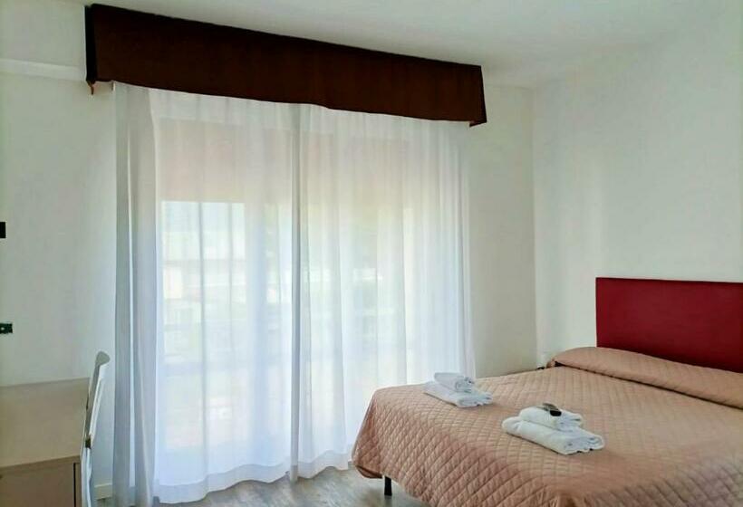 スタンダードルーム, Affitta Camere Elena