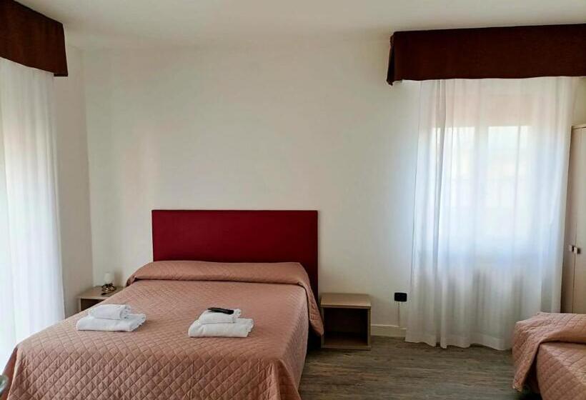 スタンダードトリプルルーム, Affitta Camere Elena