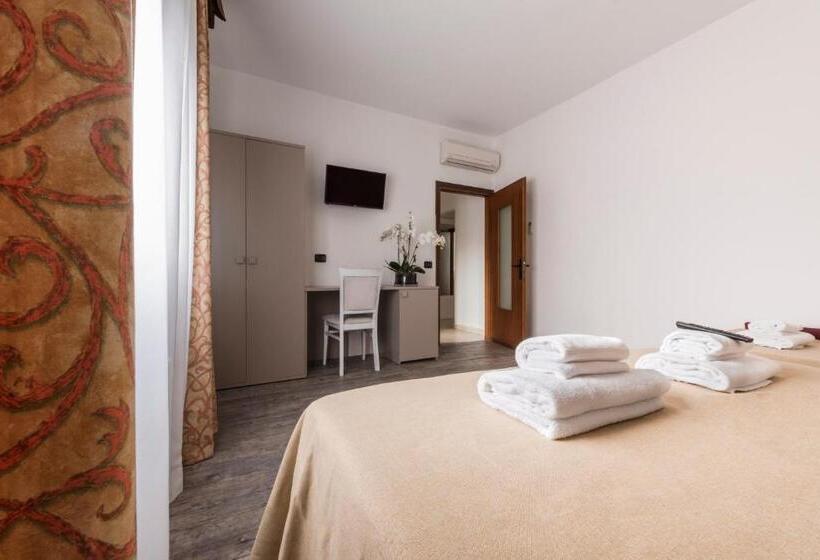 スタンダードトリプルルーム, Affitta Camere Elena