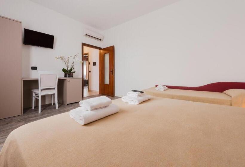 スタンダードトリプルルーム, Affitta Camere Elena