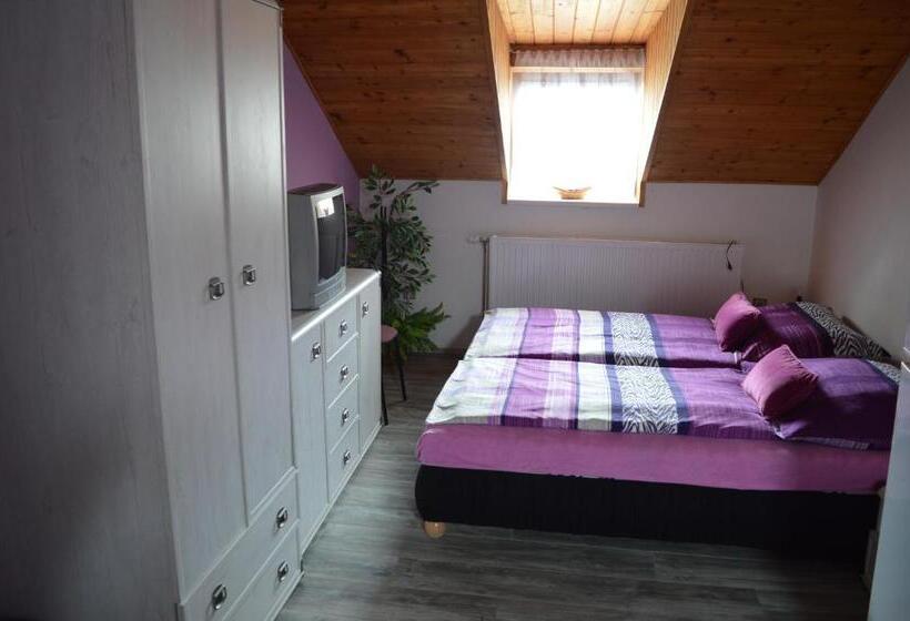 Четырехместный Номер Стандарт, Guest House Haklův Mlýn