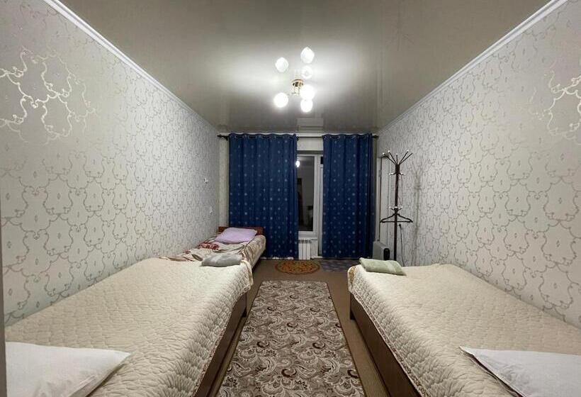 اتاق راحتی سه تخته, Guest House Mira