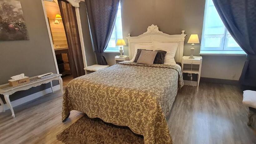 StandaardKamer, Le Presbytère De Sévigny