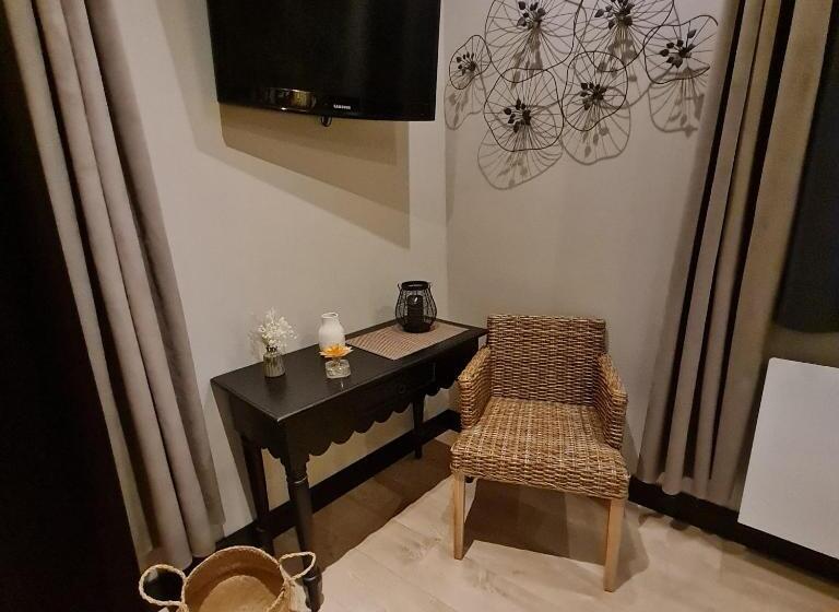 Superior Kamer, Le Presbytère De Sévigny