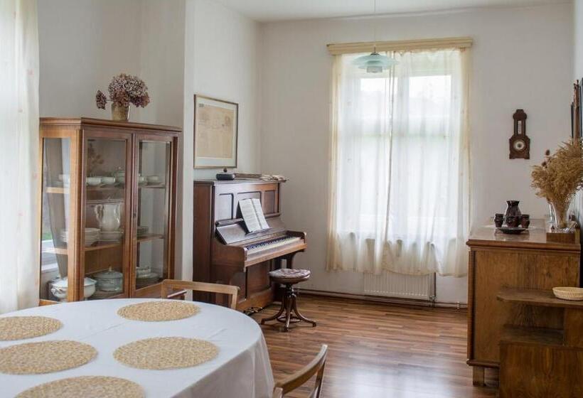 Апартаменты Deluxe 1 Спальня, Penzion Signum Laudis