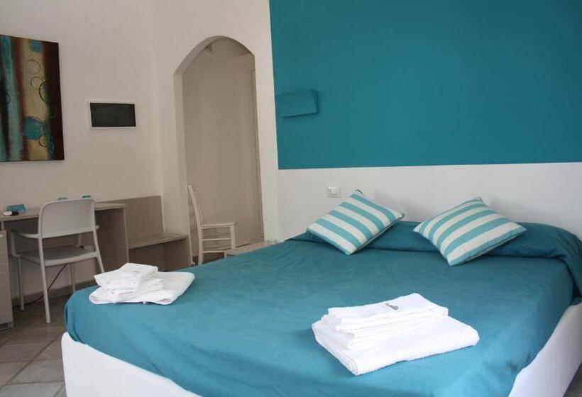 اتاق استاندارد سه نفره, Da Nino Sul Mare
