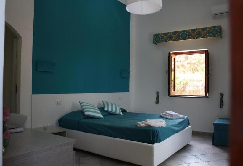 اتاق استاندارد سه نفره, Da Nino Sul Mare