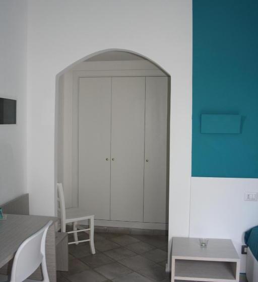 اتاق استاندارد سه نفره, Da Nino Sul Mare