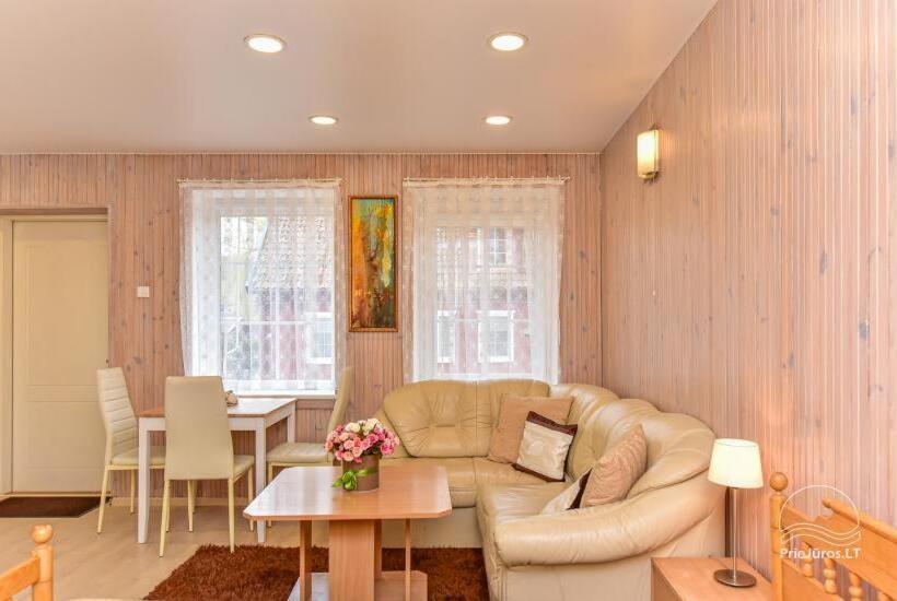 استودیوی استاندارد, Nida Guesthouse At Loreta