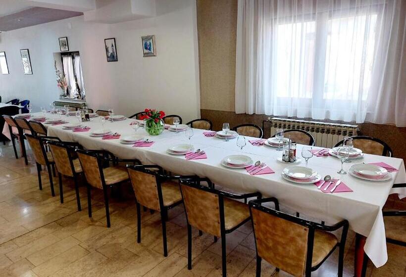 اتاق لوکس, Pansion Cilic