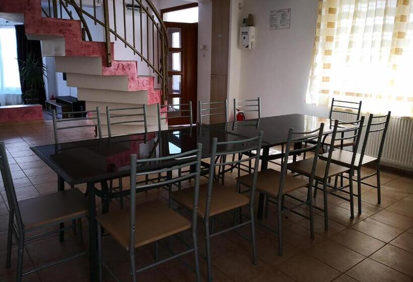 Vila 1 Dormitori, Raluca