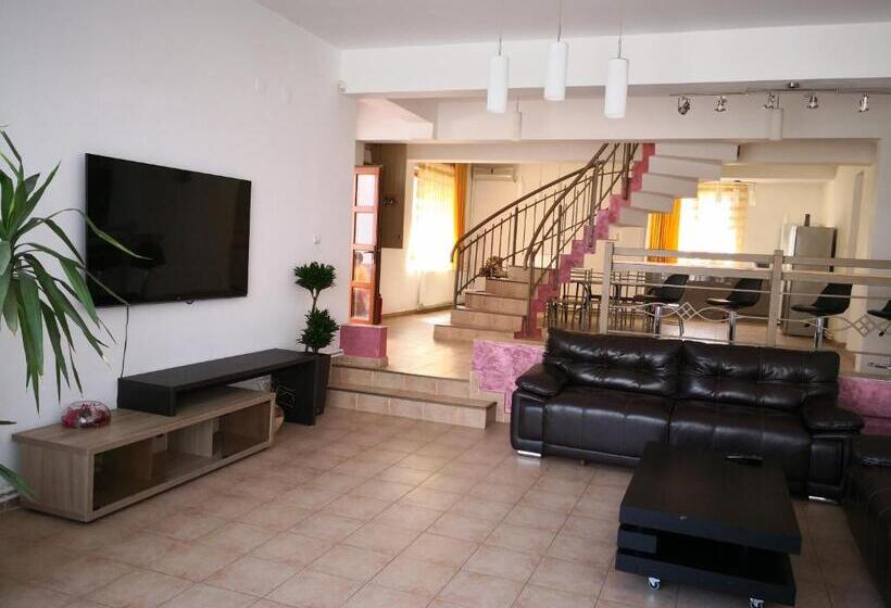 Vila 1 Dormitori, Raluca