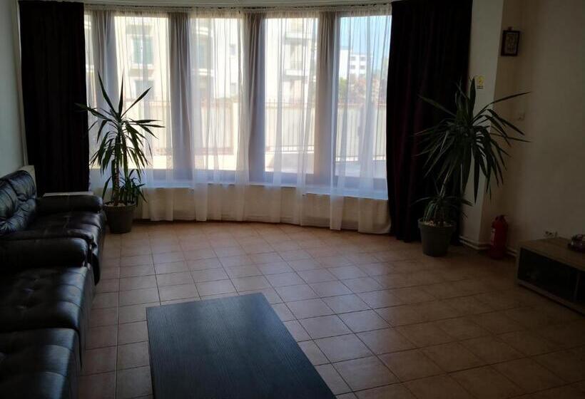 Vila 1 Dormitori, Raluca