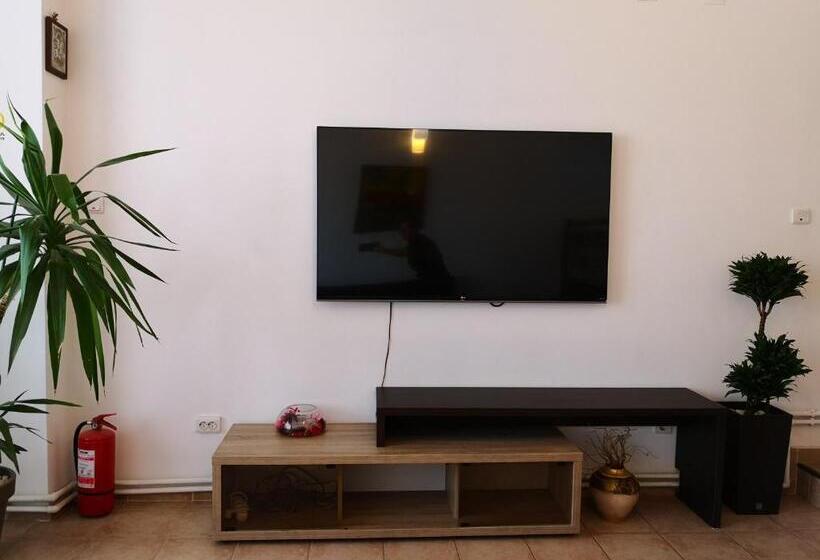 Vila 1 Dormitori, Raluca