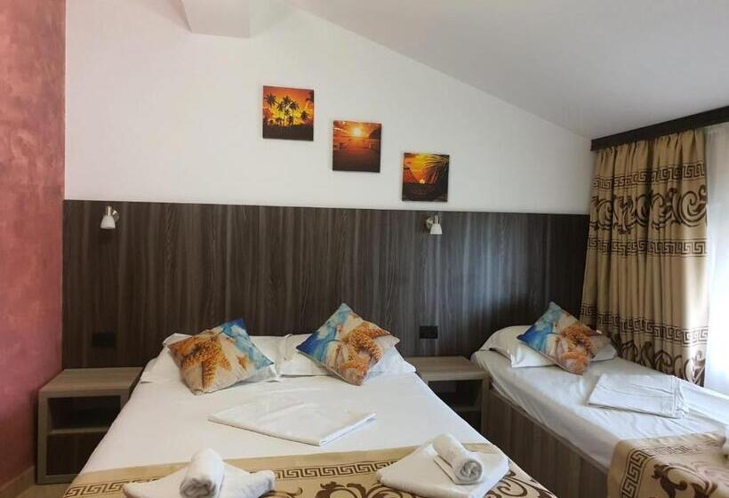 Habitació Estàndard, Raluca