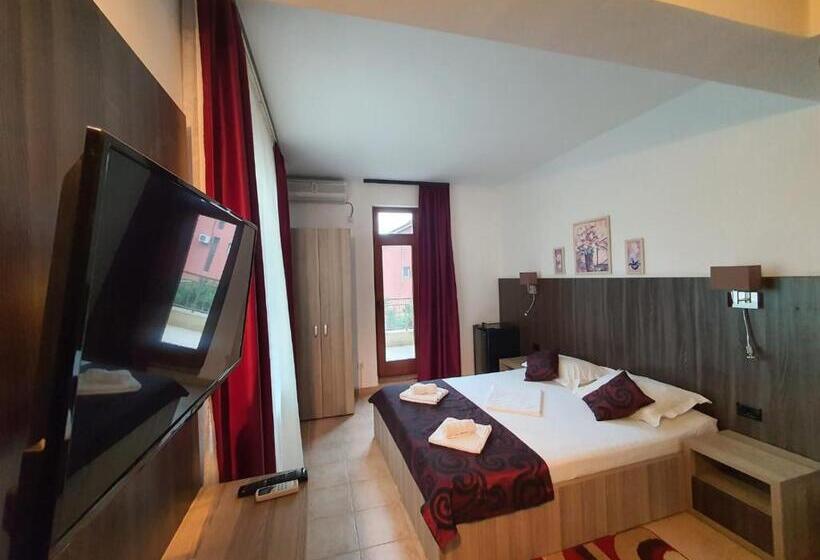 Habitación Estándar Baño Exterior, Raluca