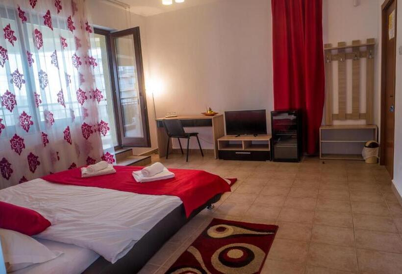 Suite 2 Dormitoris, Raluca