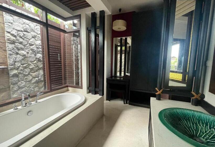 デラックスビラの１ベッドルーム, Bhundhari Residence Koh Samui