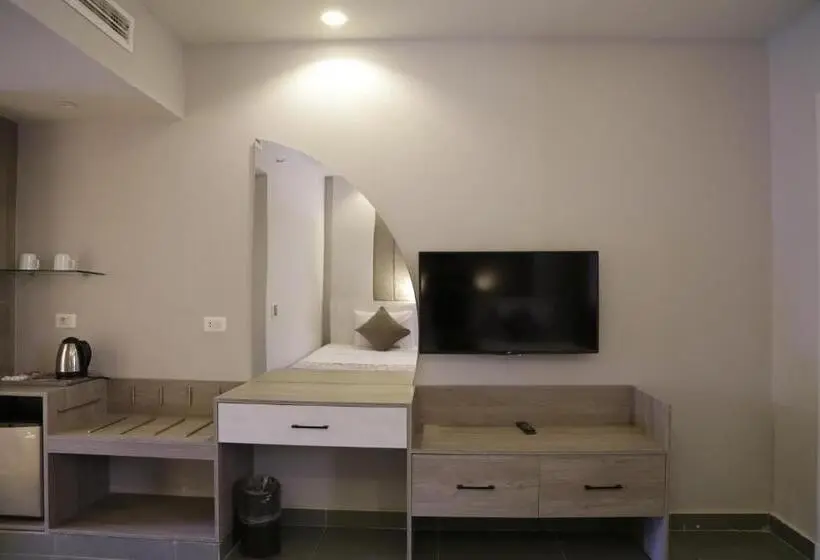 Perhesviitti, Aladdin Beach Resort