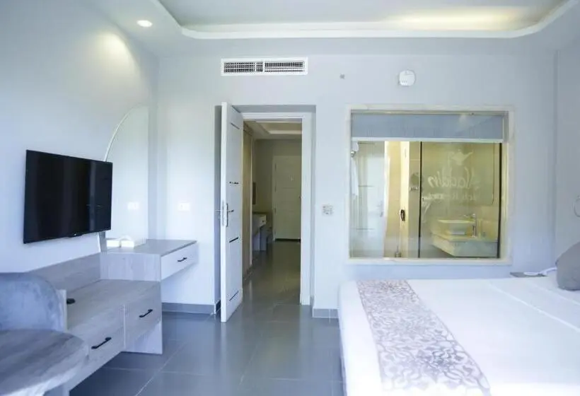 Perhesviitti, Aladdin Beach Resort