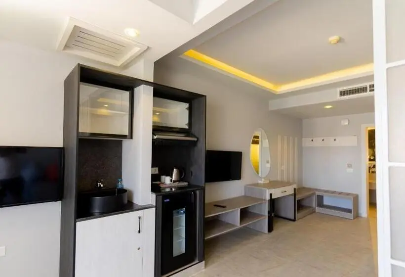 Juniorsviitti Puutarhanäkymä, Aladdin Beach Resort