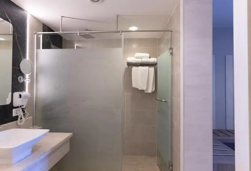 Juniorsviitti Puutarhanäkymä, Aladdin Beach Resort