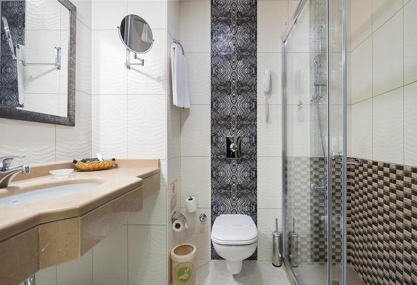 اتاق اساندارد با چشم‌انداز جانبی به دریا, Aydinbey King's Palace & Spa - Ultra All Inclusive