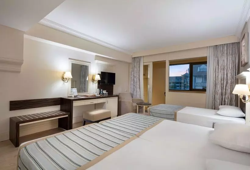 اتاق اساندارد با چشم‌انداز جانبی به دریا, Aydinbey King's Palace & Spa - Ultra All Inclusive
