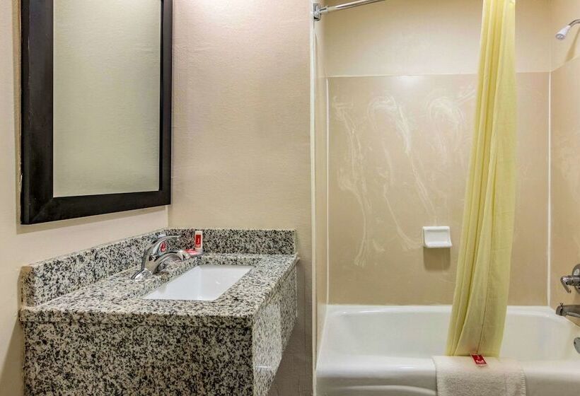 Номер Стандарт 2 Двуспальные Кровати, Americas Best Value Inn Opelika