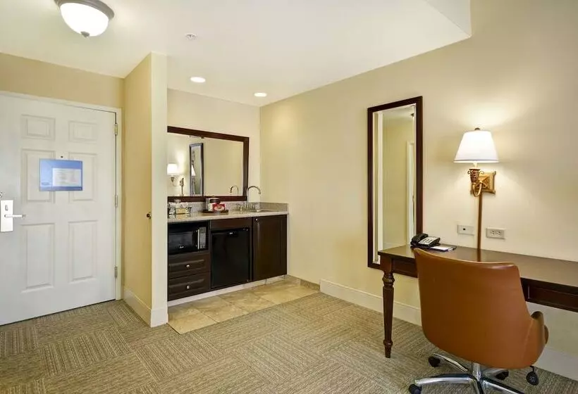 キングサイドベッドのスタンダードワンルーム, Hampton Inn & Suites Savannah Historic District