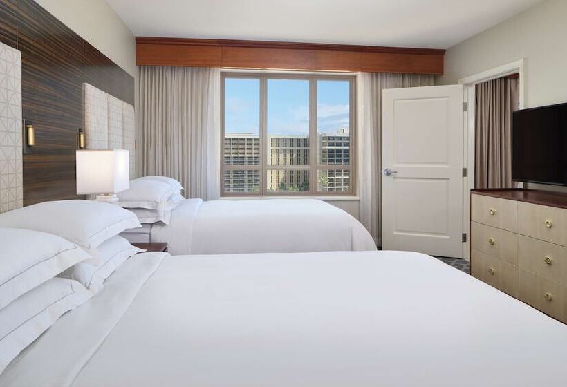 Люкс 2 Спальни, Hilton Grand Vacations Club Grand Waikikian Honolulu
