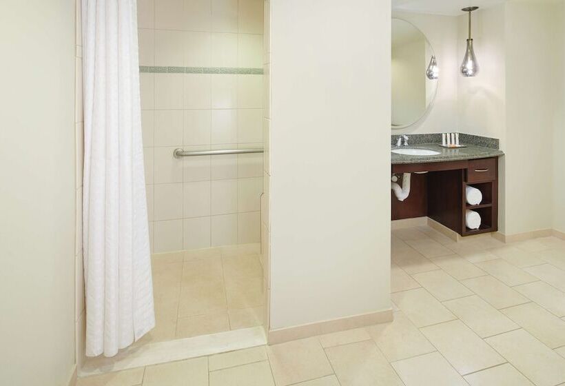 סוויטה מותאמת לאדם עם מוגבלויות, Hilton Grand Vacations Club Grand Waikikian Honolulu