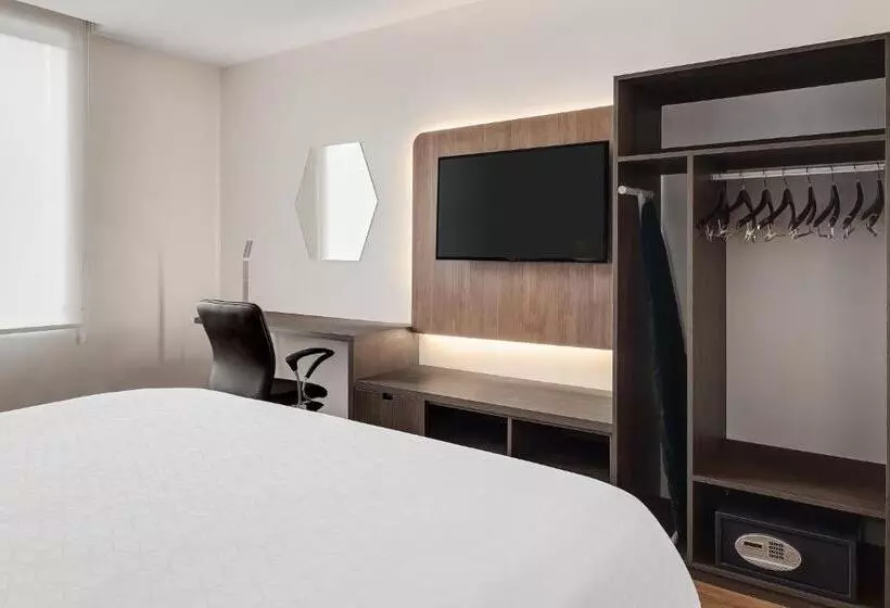 اتاق استاندارد با تخت بزرگ, Holiday Inn Express San Jose Forum Costa Rica, An Ihg